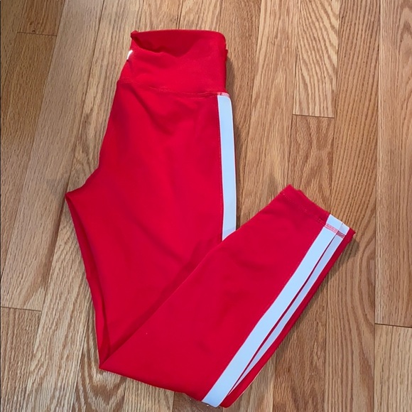 💗 3/$35 💗 Old navy red leggings - Picture 6 of 6